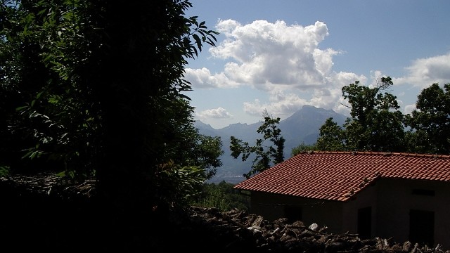 Villetta Terra Tetto Barga Loc. Renaio Mq 110 con Giardino