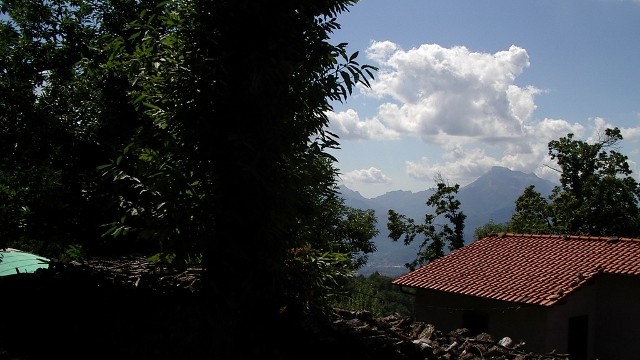 Villetta Terra Tetto Barga Loc. Renaio Mq 110 con Giardino