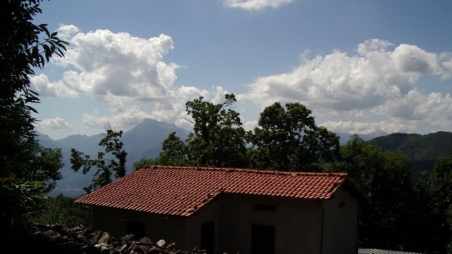 Villetta Terra Tetto Barga Loc. Renaio Mq 110 con Giardino