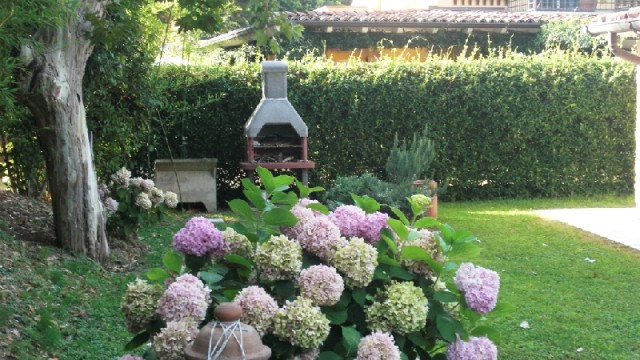 Villa Pietrasanta Tonfano Mq 160 Giardino Mq 1300