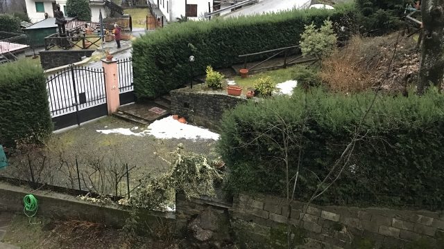 Appartamento Porzione Bifamiliare Pianosinatico Tre Vani Mq 80